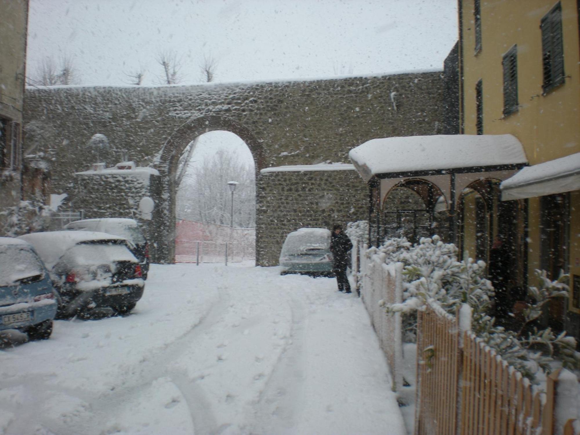 Hotel Le Mura e Residence Città di Castello Esterno foto
