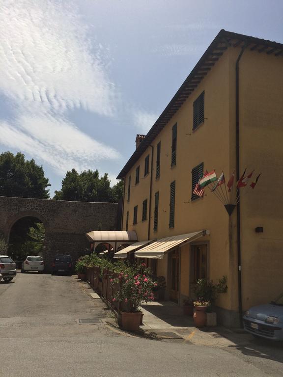 Hotel Le Mura e Residence Città di Castello Esterno foto