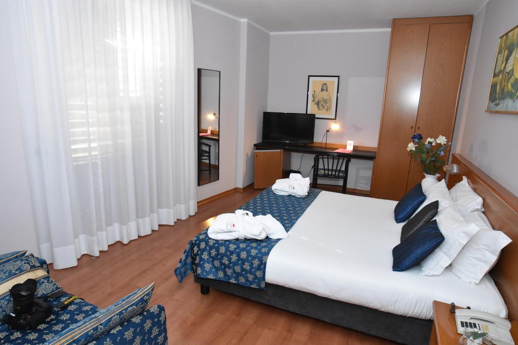 Hotel Le Mura e Residence Città di Castello Esterno foto