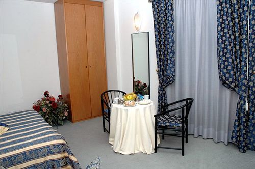 Hotel Le Mura e Residence Città di Castello Esterno foto